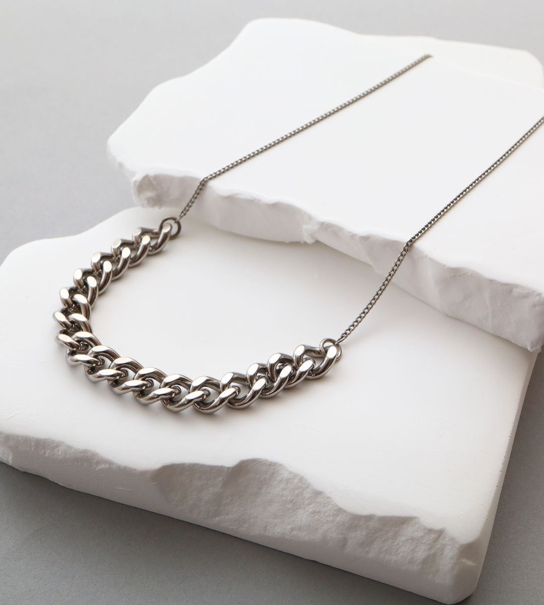 純チタン製チェーンネックレス N296 リラ ヴェール 別アングル