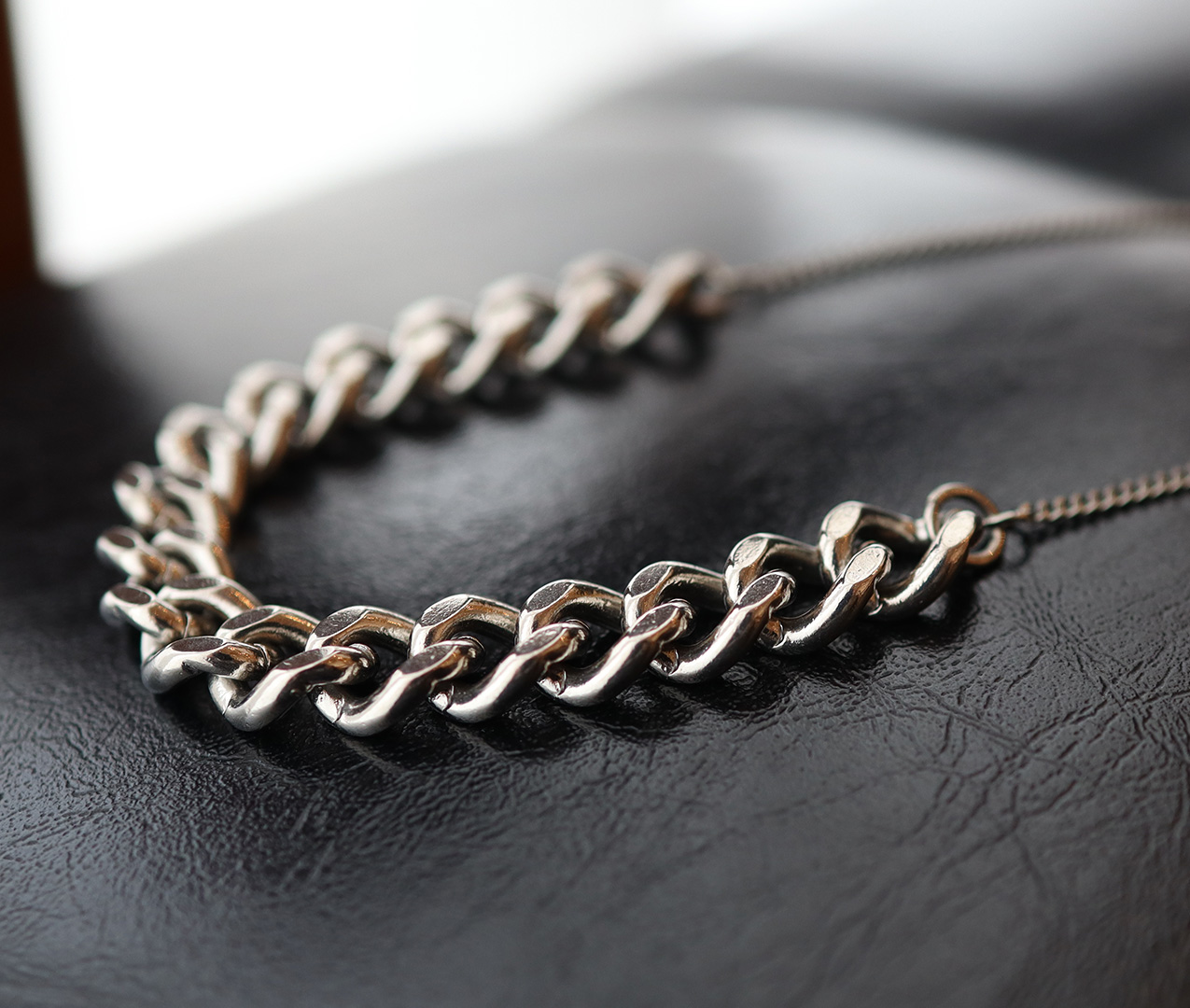 純チタン製チェーンネックレス N296 リラ ヴェール 別アングル