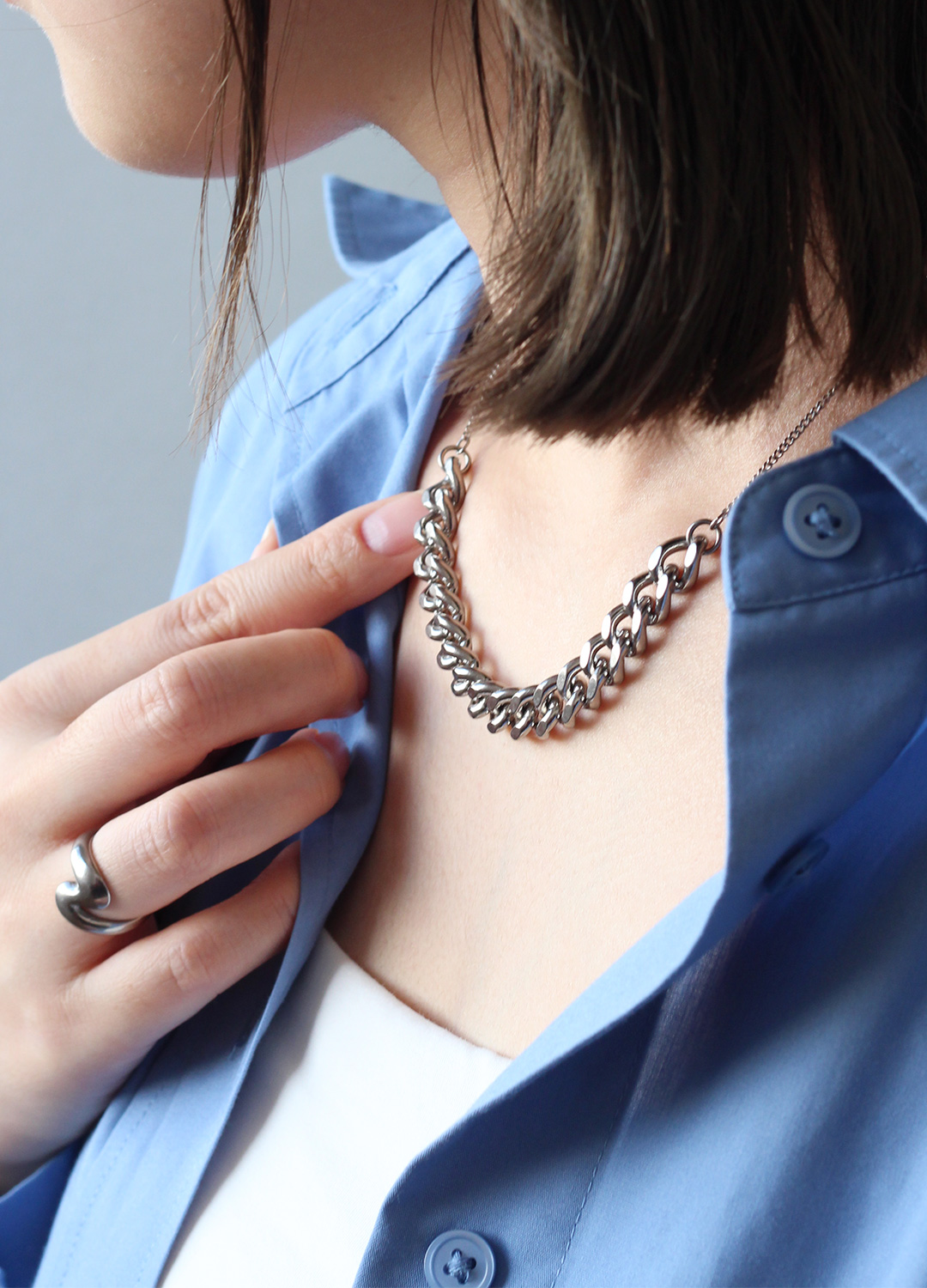 純チタン製チェーンネックレス N296 リラ ヴェール 着用イメージ